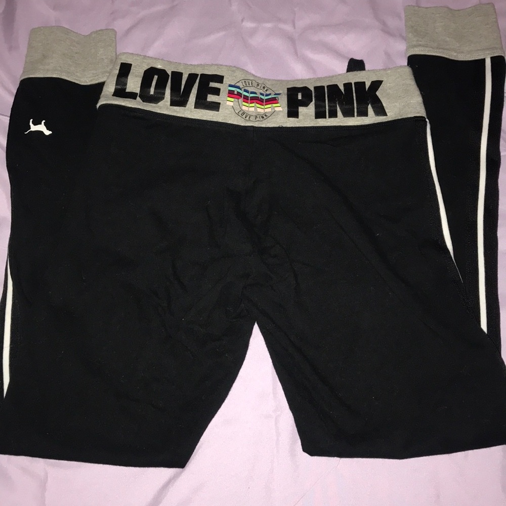 VS Pink leggings